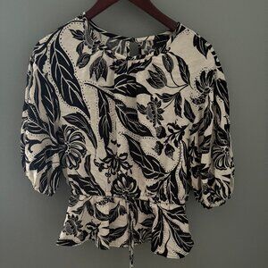 Who What Wear Women's Black and White Floral Blouse Size M